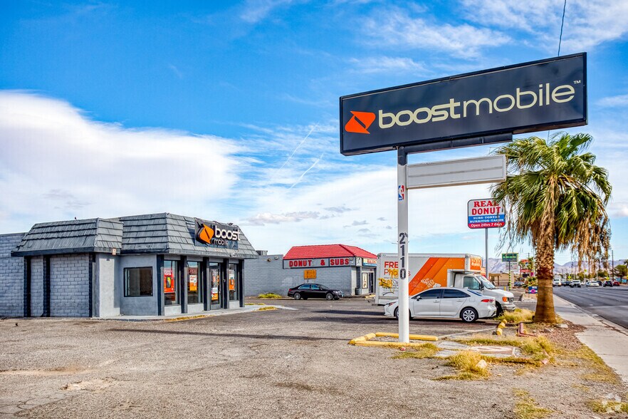 More Photos Of 2110 E Cheyenne Ave, North Las Vegas Freestanding For Lease