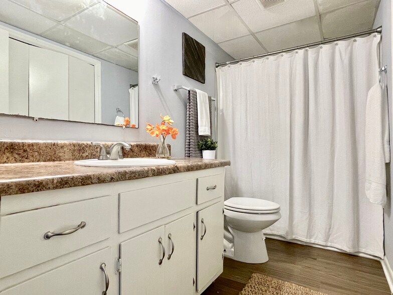 More Photos Of 11 Eumar Ct NW, Center Point Apartments For Sale