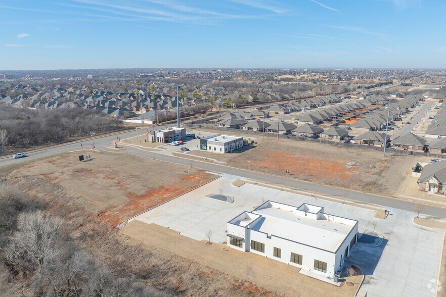 More Photos Of 15105 Crown At Lone Oak Rd, Edmond Office For Lease