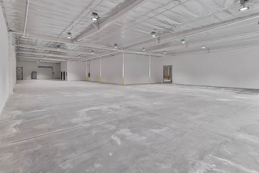 More Photos Of 7410-7428 Bellaire Ave, North Hollywood Warehouse For Sale