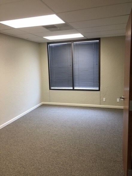 More Photos Of 2500 S Broadway Ave, Edmond Office For Lease