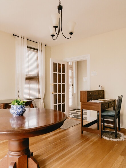 More Photos Of 417 Main St, Laurel Office For Lease