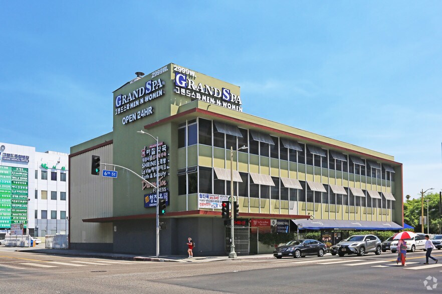 Primary Photo Of 2999 W 6th St, Los Angeles Health Club For Lease