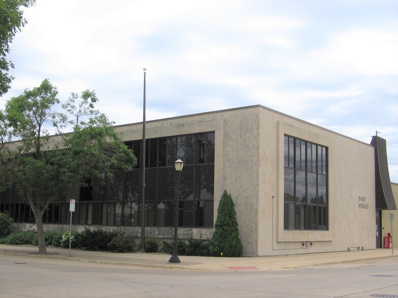 Primary Photo Of 310 2nd St NE, Austin Office For Sale