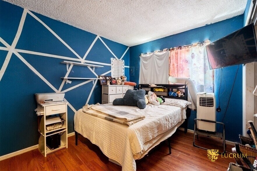 More Photos Of 1683 S Longwood Ave, Los Angeles Apartments For Sale