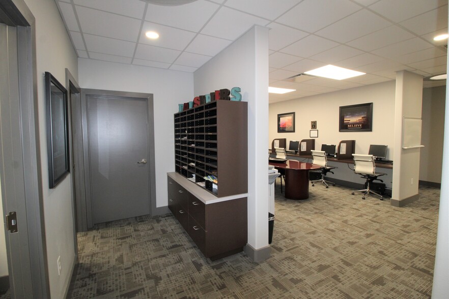 More Photos Of 418 Village Dr, Murphy Medical For Sale