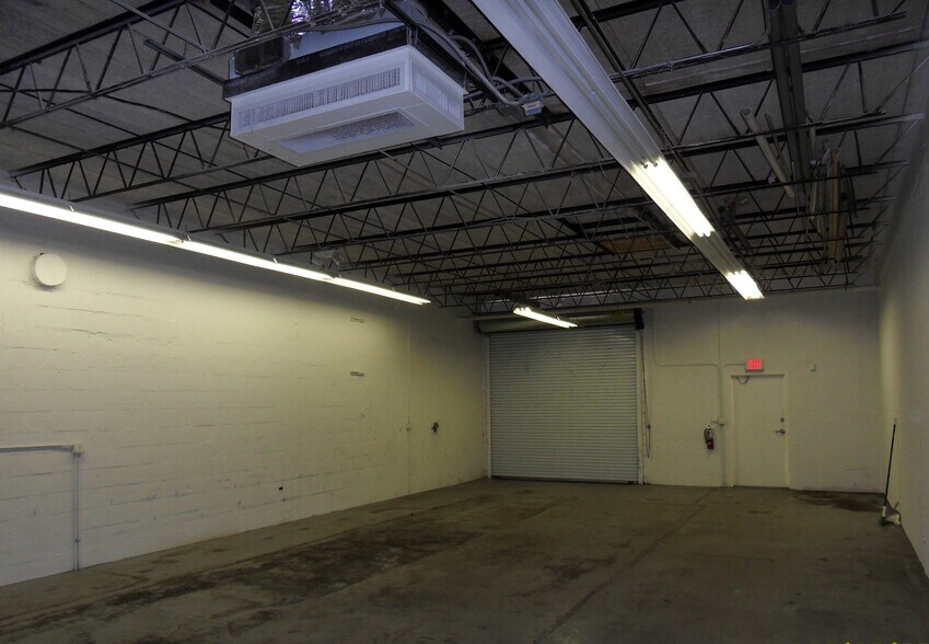 More Photos Of 5100 NE 12th Ave, Fort Lauderdale Industrial For Lease