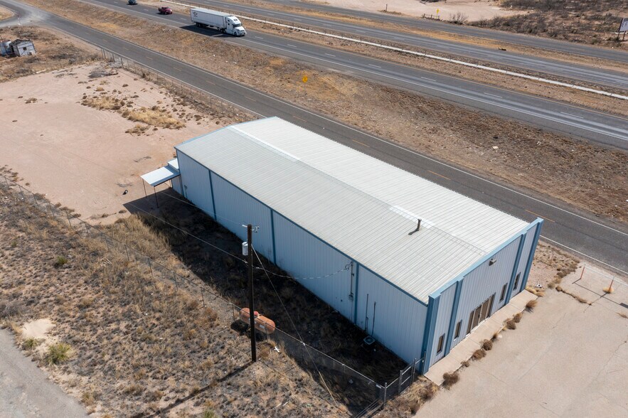 More Photos Of 850 W I-20, Penwell Warehouse For Lease