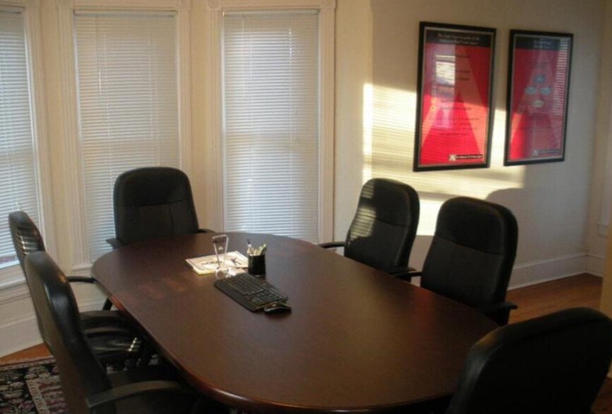 More Photos Of 116 E King St, Malvern Office For Lease