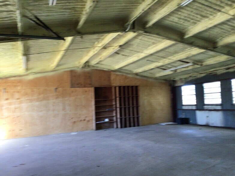 More Photos Of 921 Lawrence Rd, Kemah Industrial For Sale