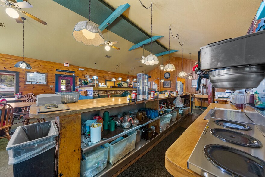 More Photos Of 347 N Scott Ave, Belton Restaurant For Sale