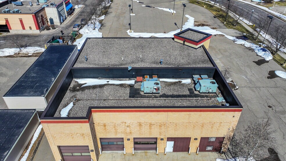 More Photos Of 1740 Park Ave, Plover Storefront Retail Office For Lease