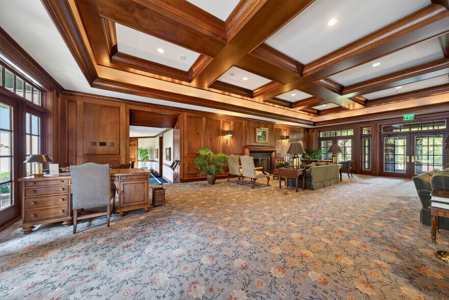 More Photos Of 1461 Highway EE, Winfield Specialty For Sale