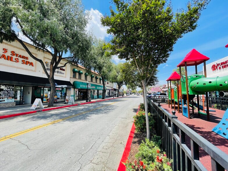 More Photos Of 10926 Main St, El Monte Storefront Retail Office For Sale