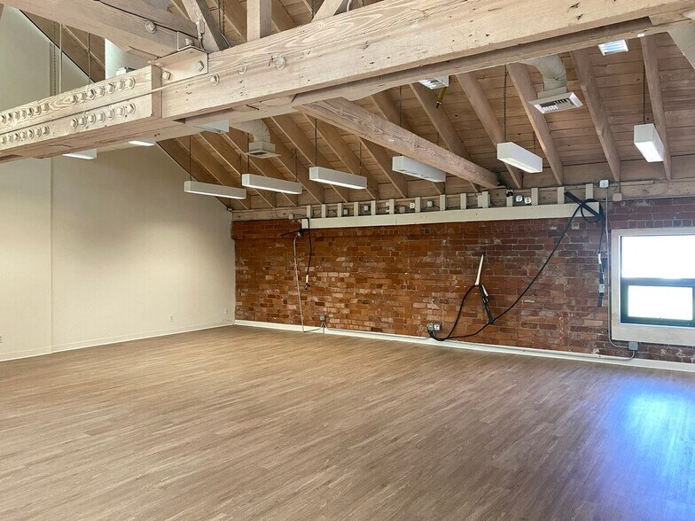 More Photos Of 201 Wilshire Blvd, Santa Monica Loft Creative Space For Lease