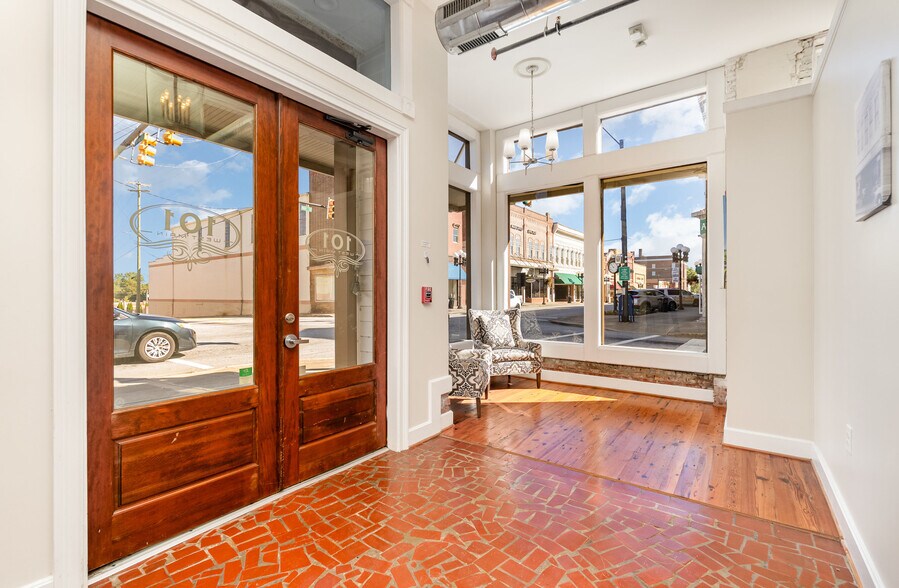 More Photos Of 101 W Main St, Union Dormitory For Sale