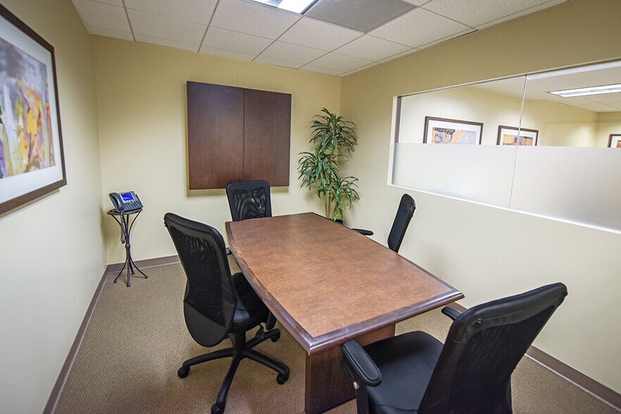 More Photos Of 14500 Roscoe Blvd, Panorama City Coworking Space