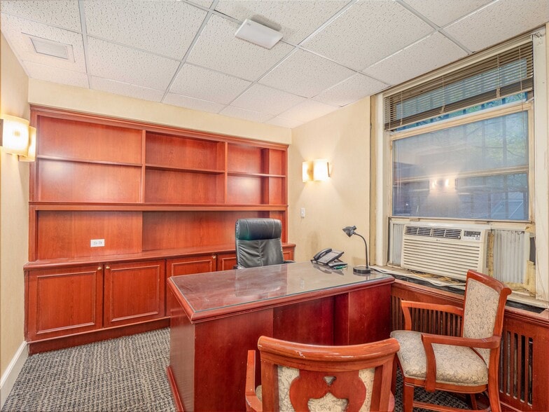 More Photos Of 21 E 90th St, New York Apartments For Sale