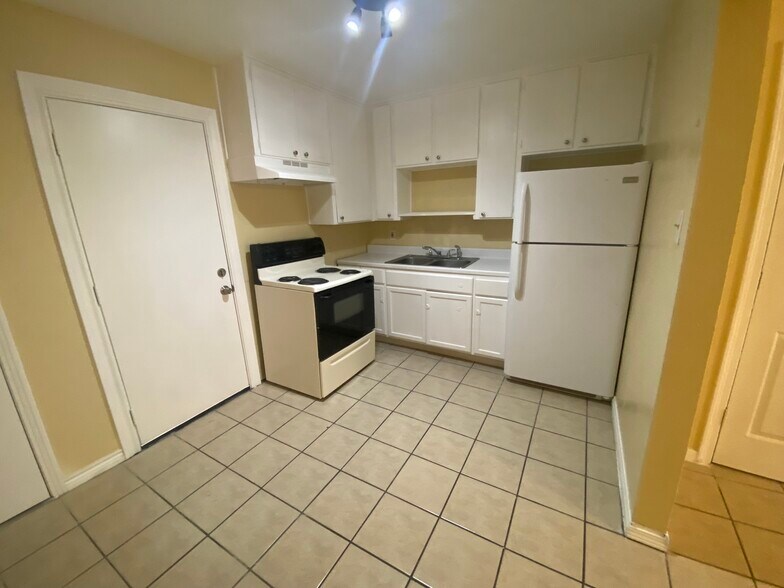 More Photos Of 807 Sissom Rd, Killeen Apartments For Sale