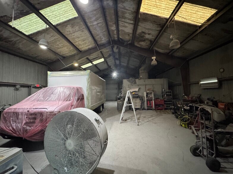 More Photos Of 1060 Nursery Rd, Winter Springs Auto Repair For Sale