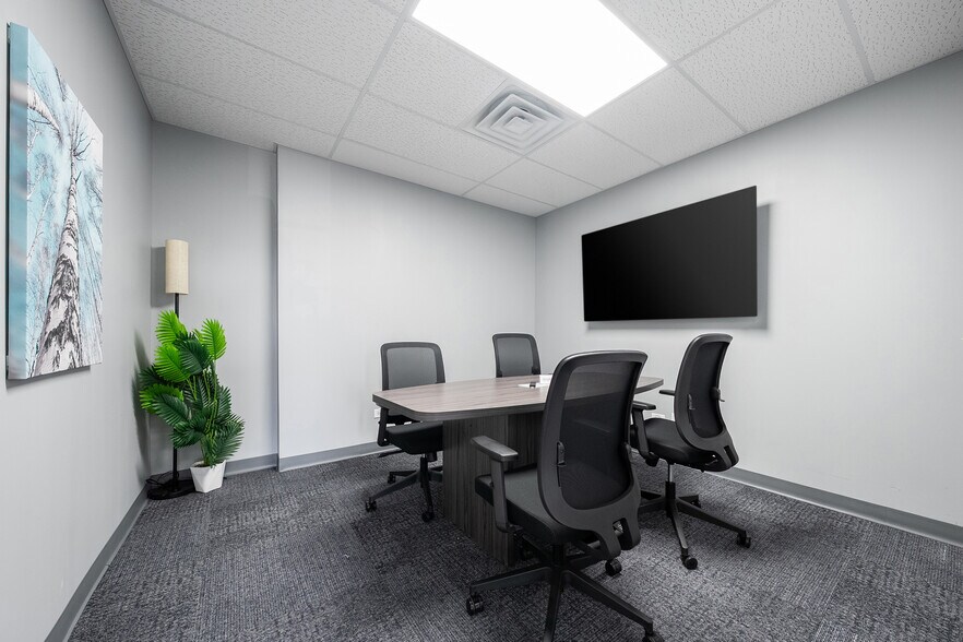 More Photos Of 4550 W 103rd St, Oak Lawn Coworking Space