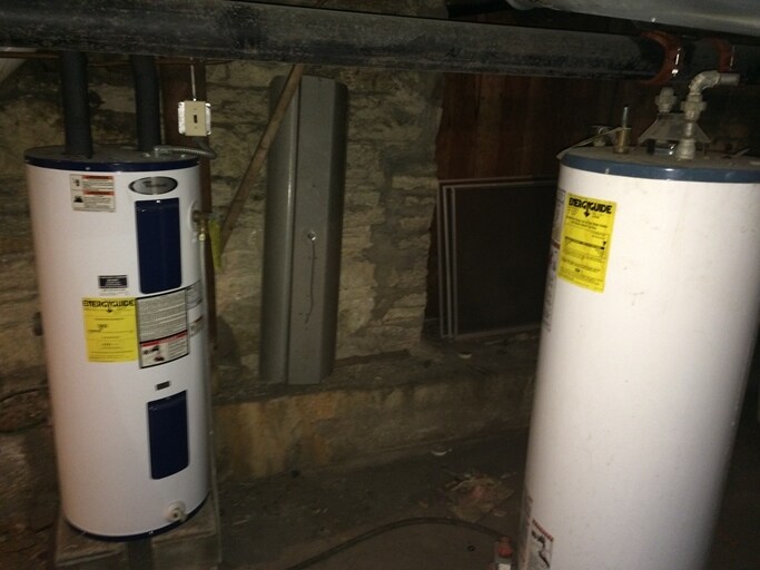 More Photos Of 141 S Batavia Ave, Batavia Storefront Retail Residential For Lease