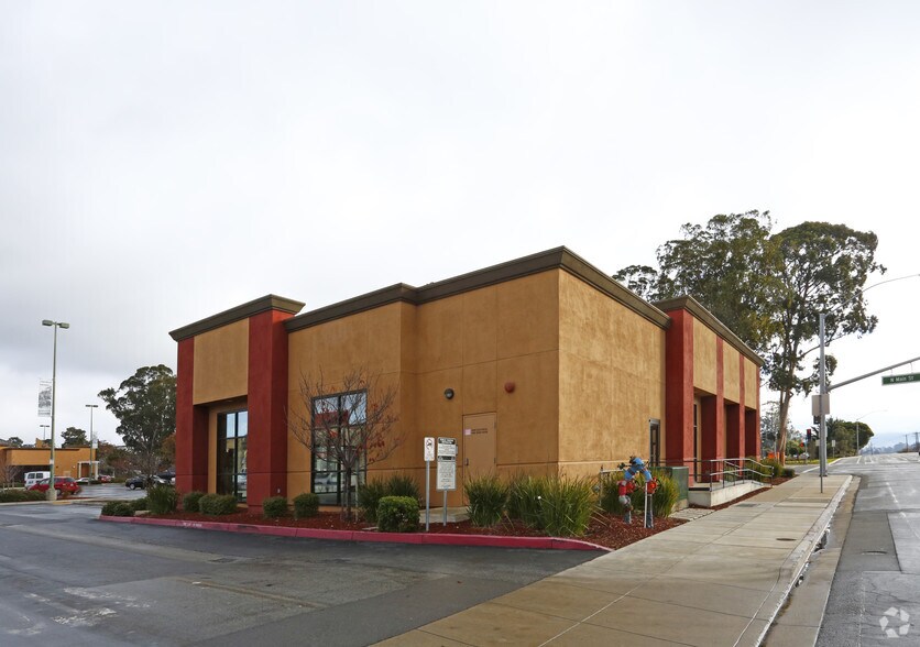 More Photos Of 903-971 N Main St, Salinas Storefront For Lease