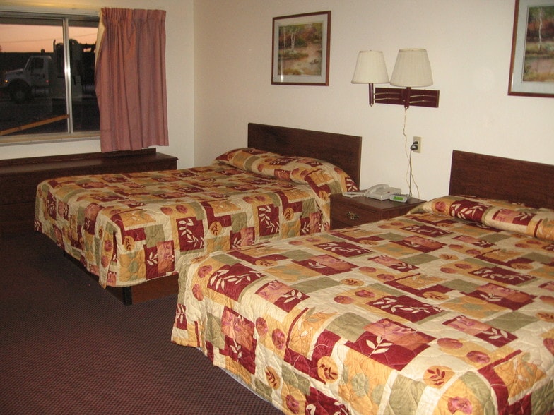 More Photos Of 158 E Main St, Limon Hotel For Sale