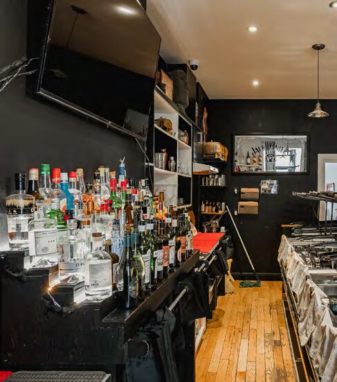 More Photos Of , Montréal General Retail For Sale