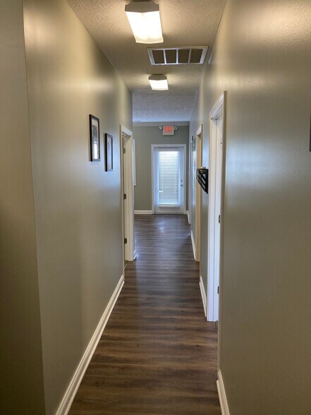 More Photos Of 1990 Louisville Rd, Bowling Green Office For Lease
