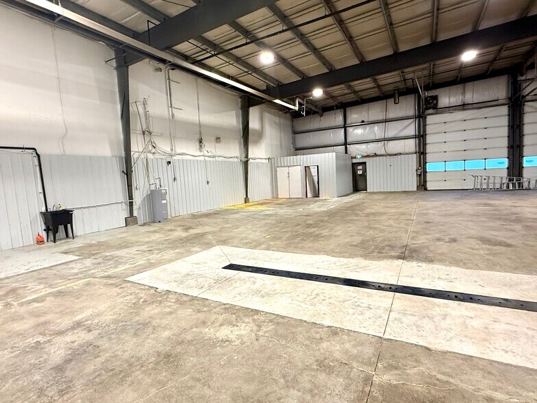 More Photos Of 8 Van Der Horn Way, Red Deer County Truck Terminal For Sale