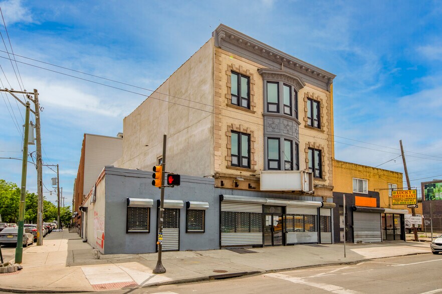 More Photos Of 800-804 W Girard Ave, Philadelphia Storefront Retail Office For Sale