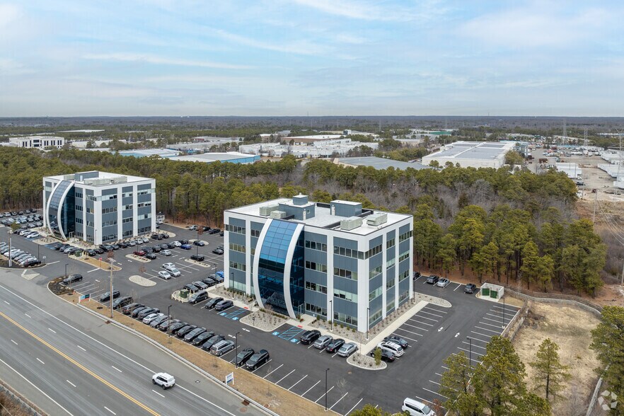 More Photos Of 2013 Cedarbridge Ave, Lakewood Office For Lease