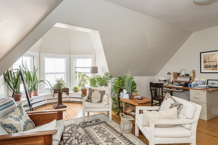 More Photos Of 173 Mount Auburn St, Watertown Medical For Sale