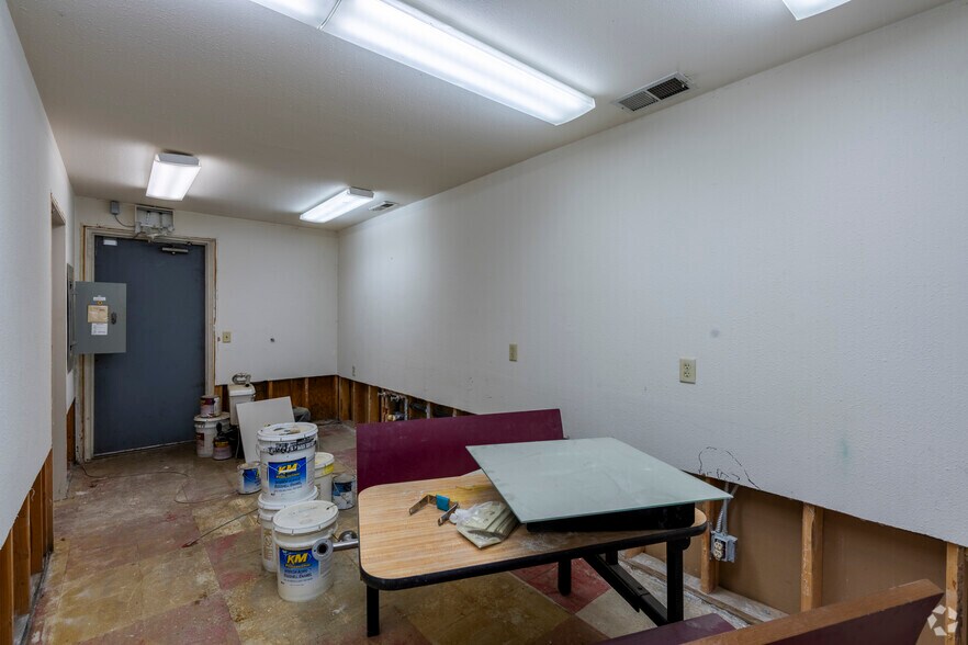 More Photos Of 376 Main St, Chester Storefront For Sale