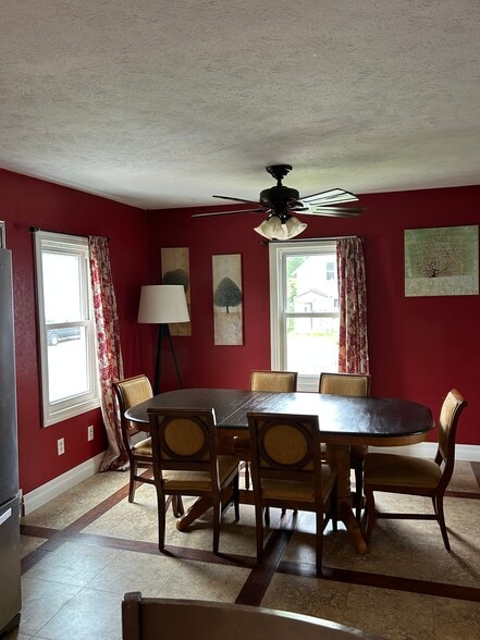 More Photos Of 332 E Onota St, Munising Hotel For Sale