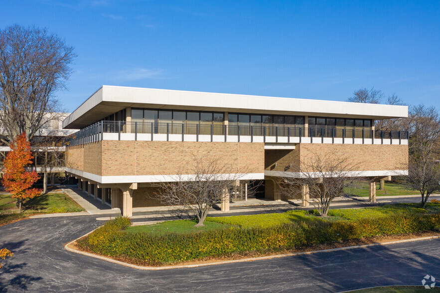 Primary Photo Of 1900 E Lake Ave, Glenview Office For Sale