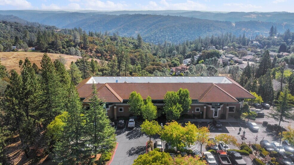 More Photos Of 13620 Lincoln Way, Auburn Office For Sale