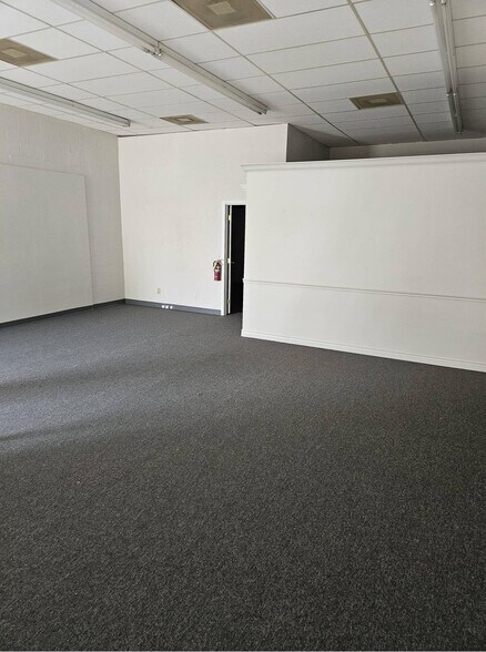 More Photos Of 210-290 E 5th N, Mountain Home Freestanding For Sale