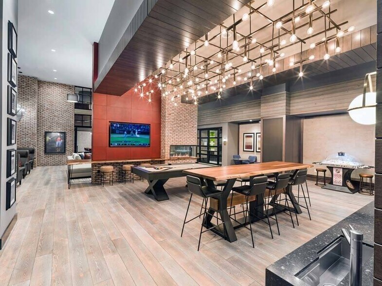 More Photos Of 916 W Broad St, Falls Church Coworking Space
