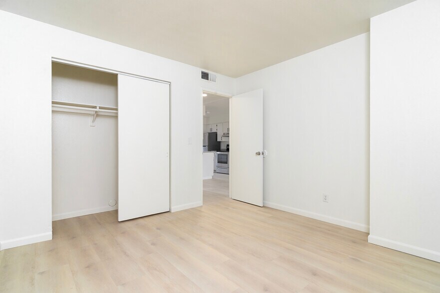 More Photos Of 2444 E Willetta St, Phoenix Apartments For Sale