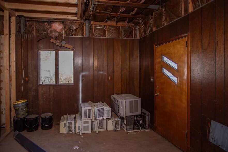 More Photos Of 11 E Hill Rd, Covington Apartments For Sale