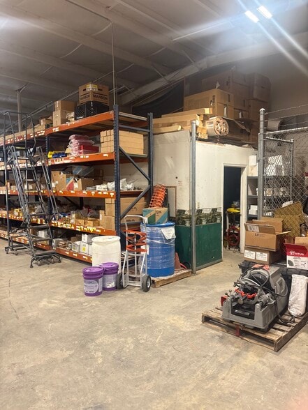 More Photos Of 6702 Central Avenue Pike, Knoxville Industrial For Lease