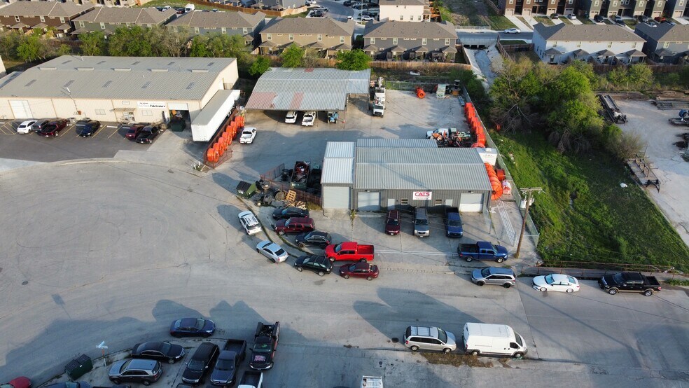 More Photos Of 6603 Topper Pky, San Antonio Warehouse For Lease