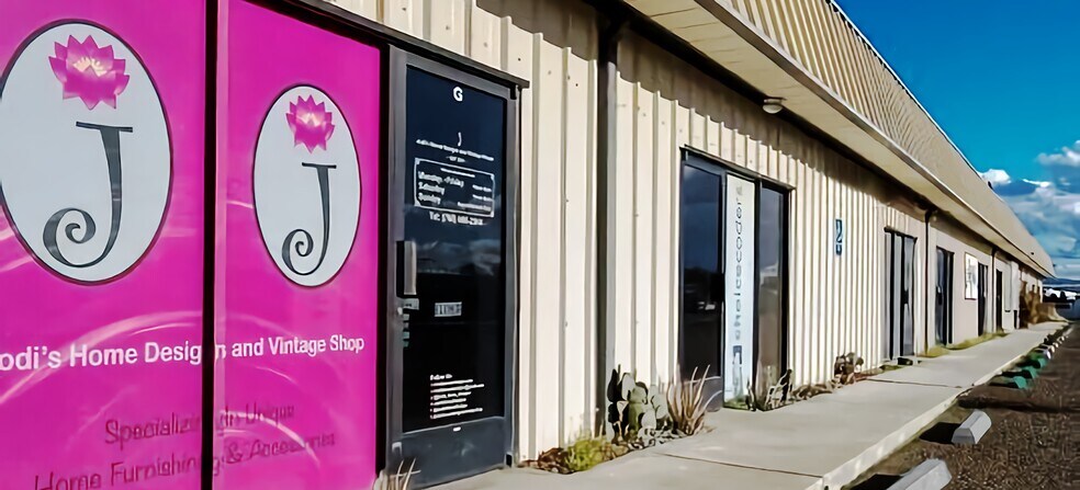Primary Photo Of 1353-1363 Inyokern Rd, Ridgecrest Showroom For Lease