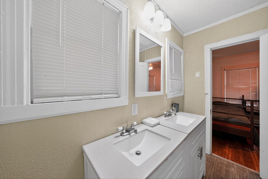 More Photos Of , Dallas Unknown For Sale