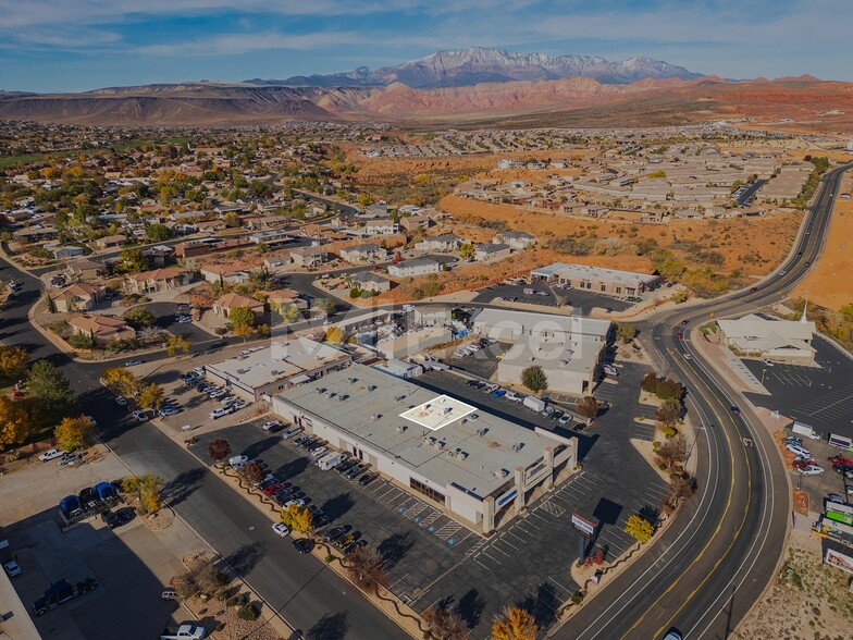 More Photos Of 204 Playa Della Rosita, Washington Showroom For Lease