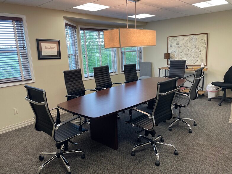 More Photos Of 256 Columbia Tpke, Florham Park Medical For Lease