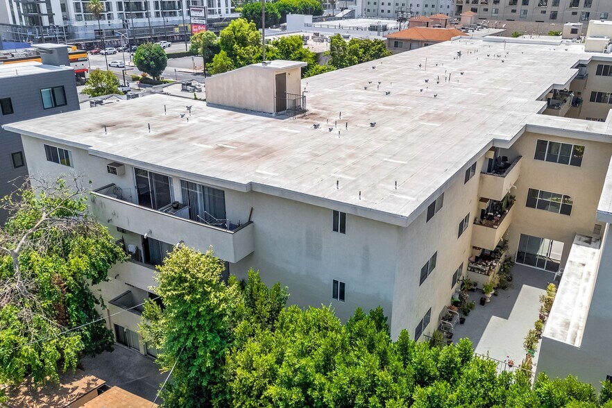 More Photos Of 1536 N Serrano Ave, Los Angeles Apartments For Sale