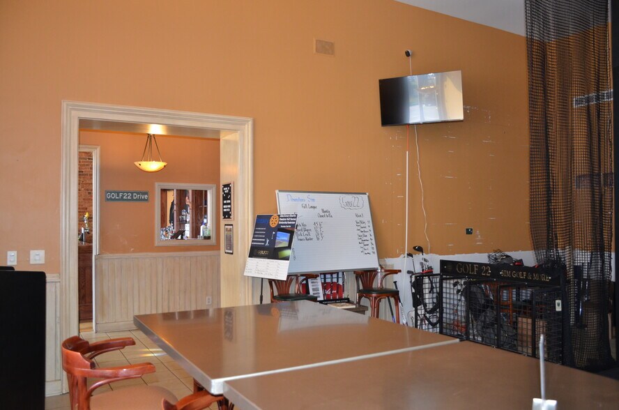 More Photos Of 11 Benton Ave E, Albia Restaurant For Sale